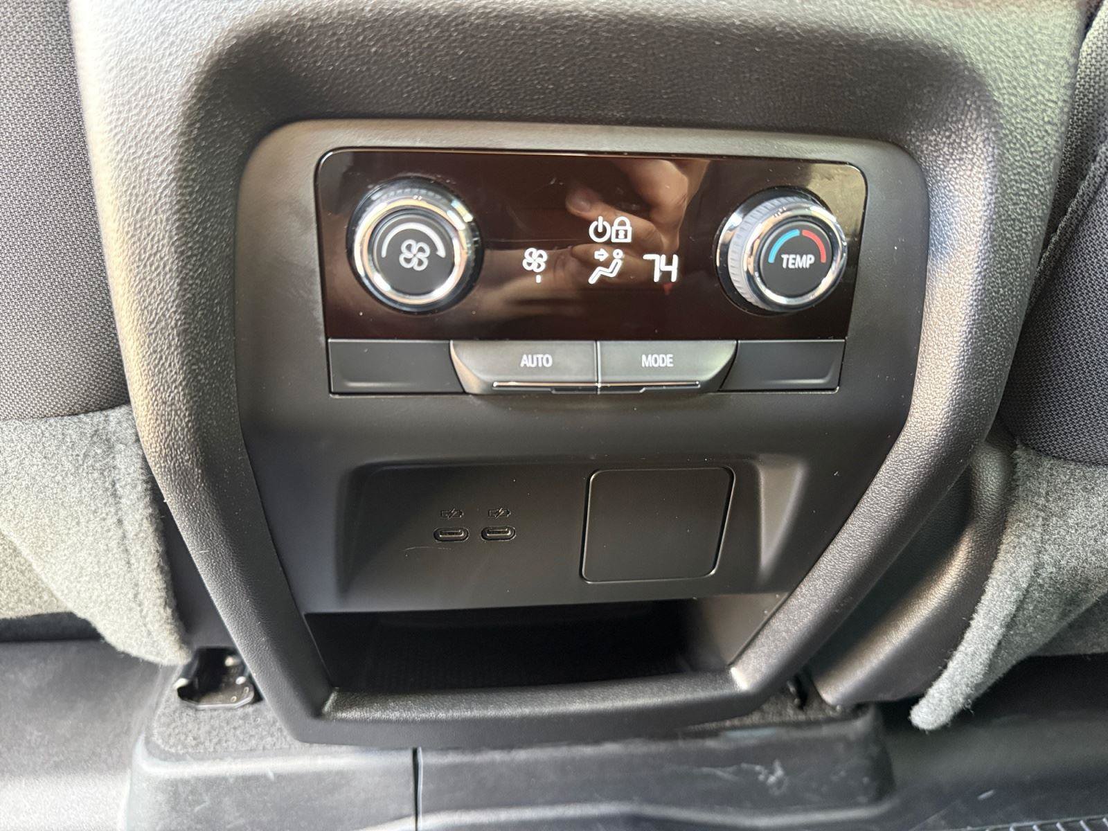 Used 2026 Chevrolet Traverse LT w/ LPO, Floor Liner Package FWD image 21