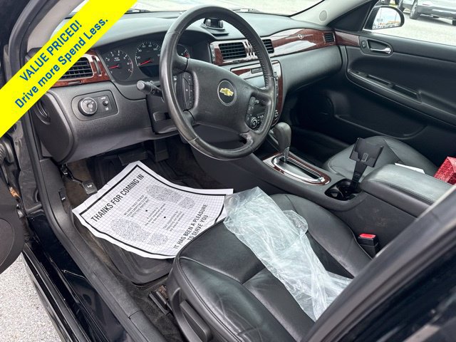 Used 2011 Chevrolet Impala LT w/ Luxury Edition Package FWD image 9