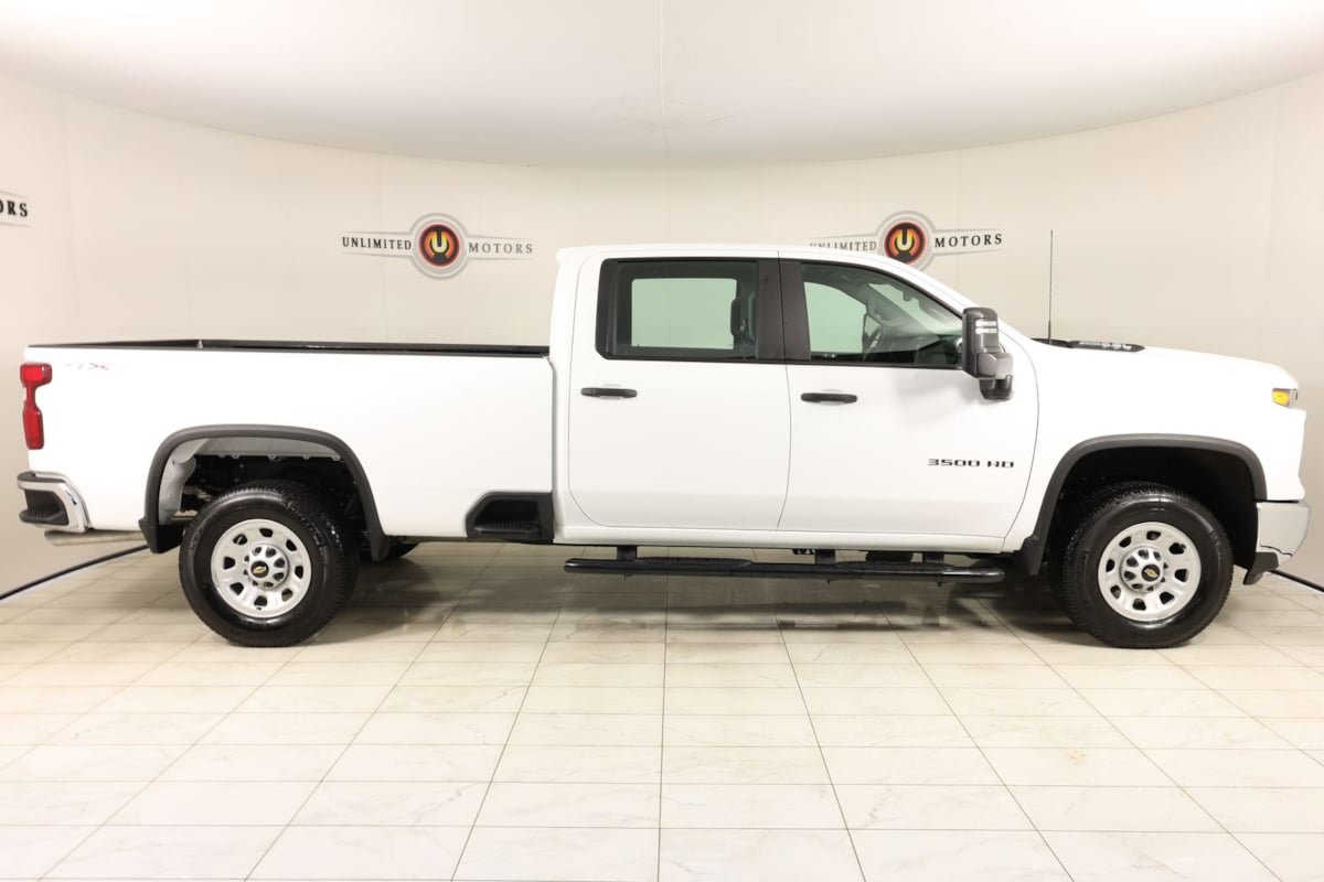 Used 2024 Chevrolet Silverado 3500 W/T w/ WT Safety Package AWD/4WD image 2