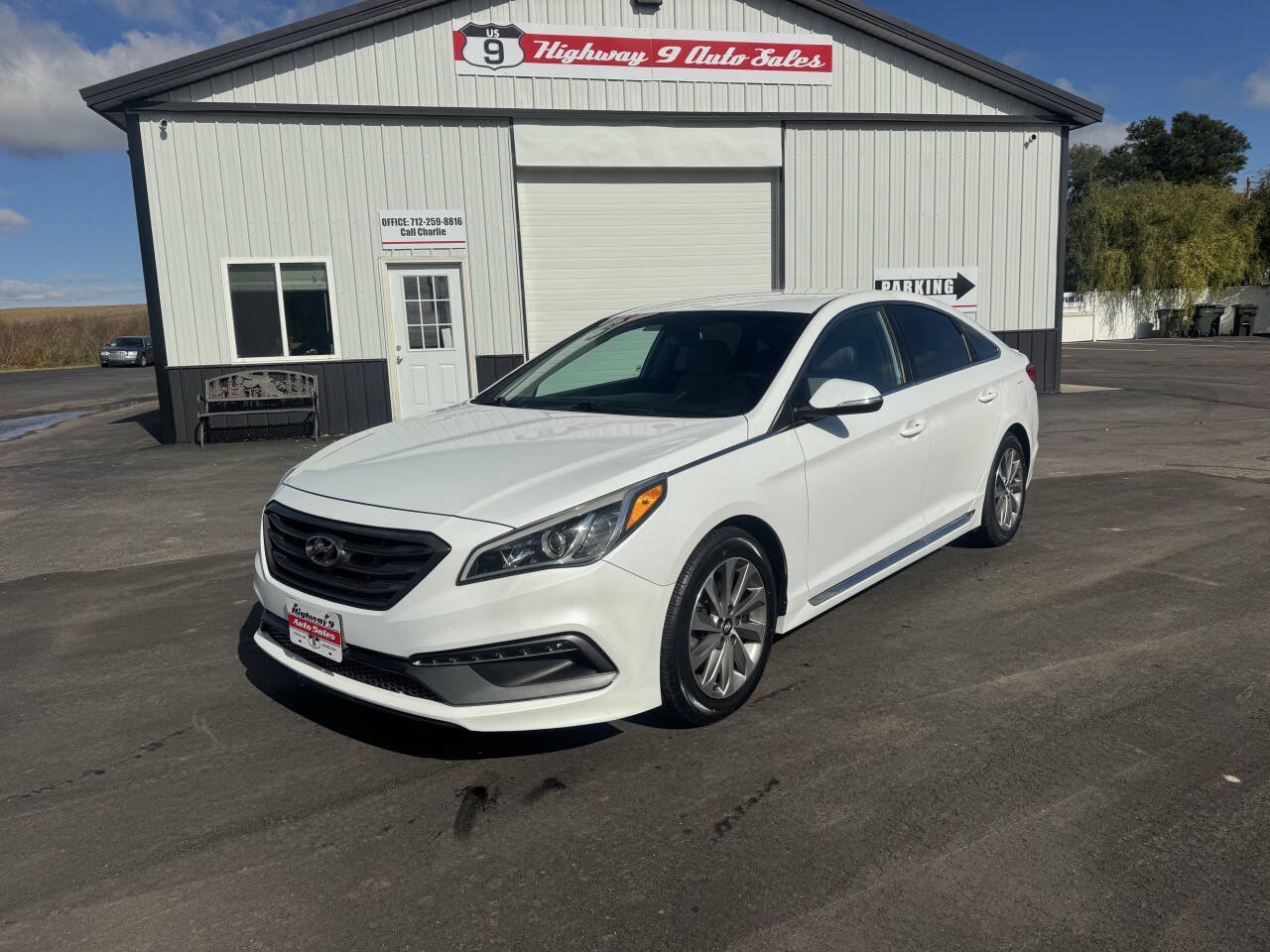 Used 2015 Hyundai Sonata Sport FWD image 1