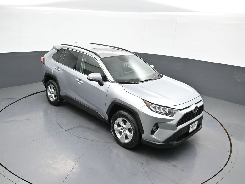 Used 2021 Toyota RAV4 XLE image 34
