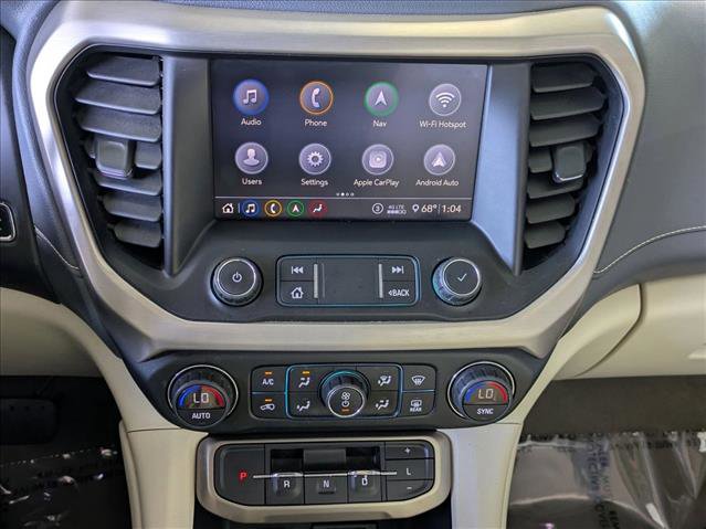 Used 2020 GMC Acadia Denali w/ Technology Package FWD image 14