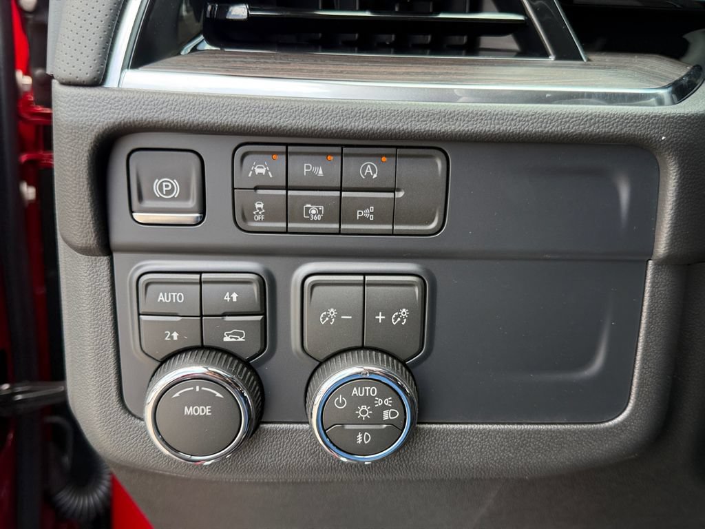 New 2026 Chevrolet Suburban Premier AWD/4WD image 23