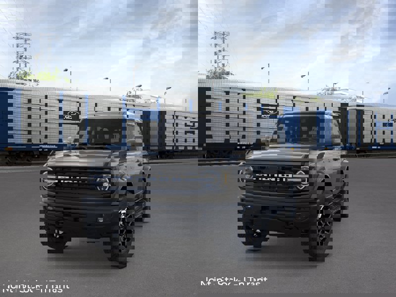 New 2026 Ford Bronco Outer Banks image 2