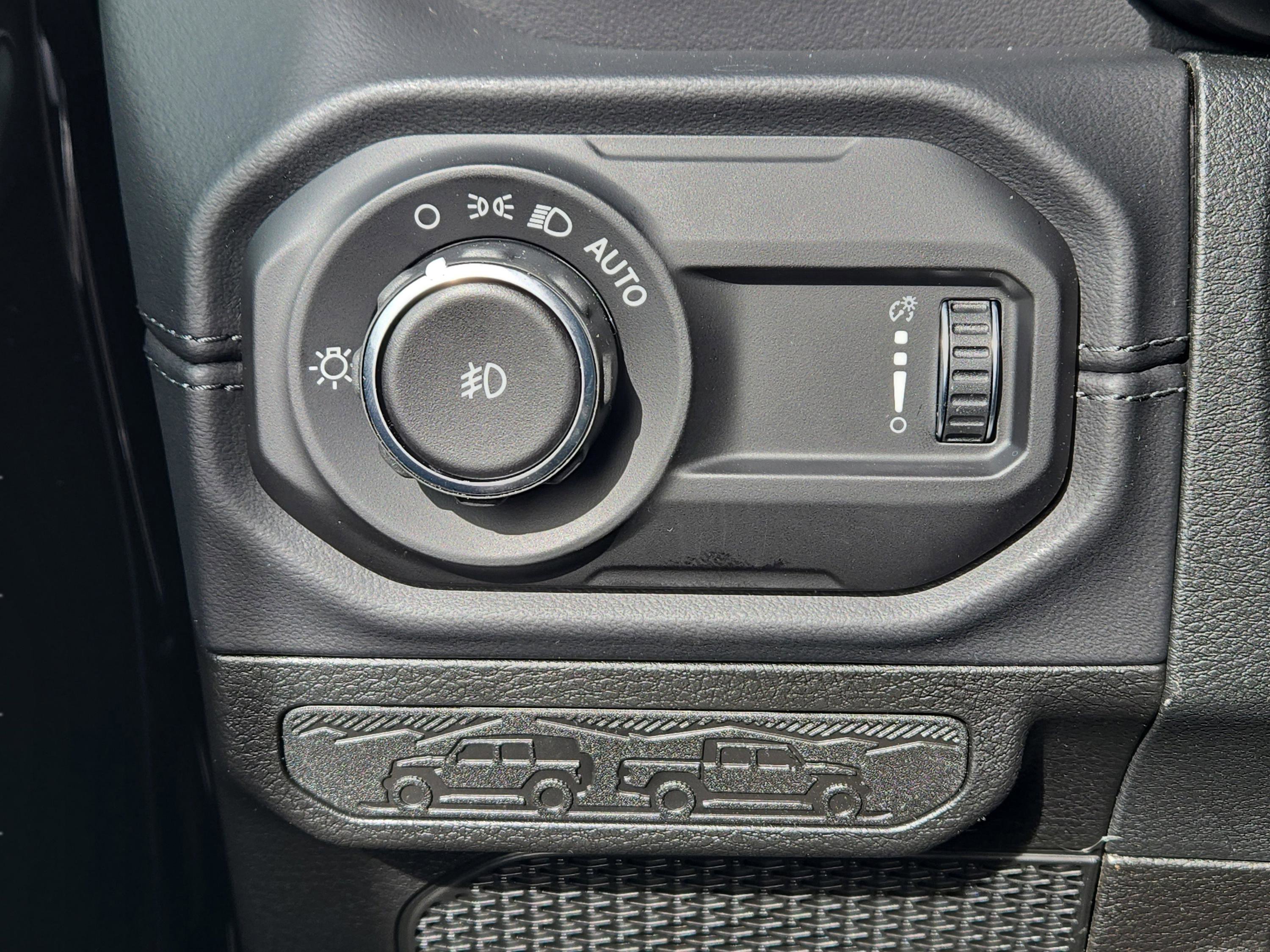 New 2026 Jeep Wrangler Unlimited Sahara AWD/4WD image 22