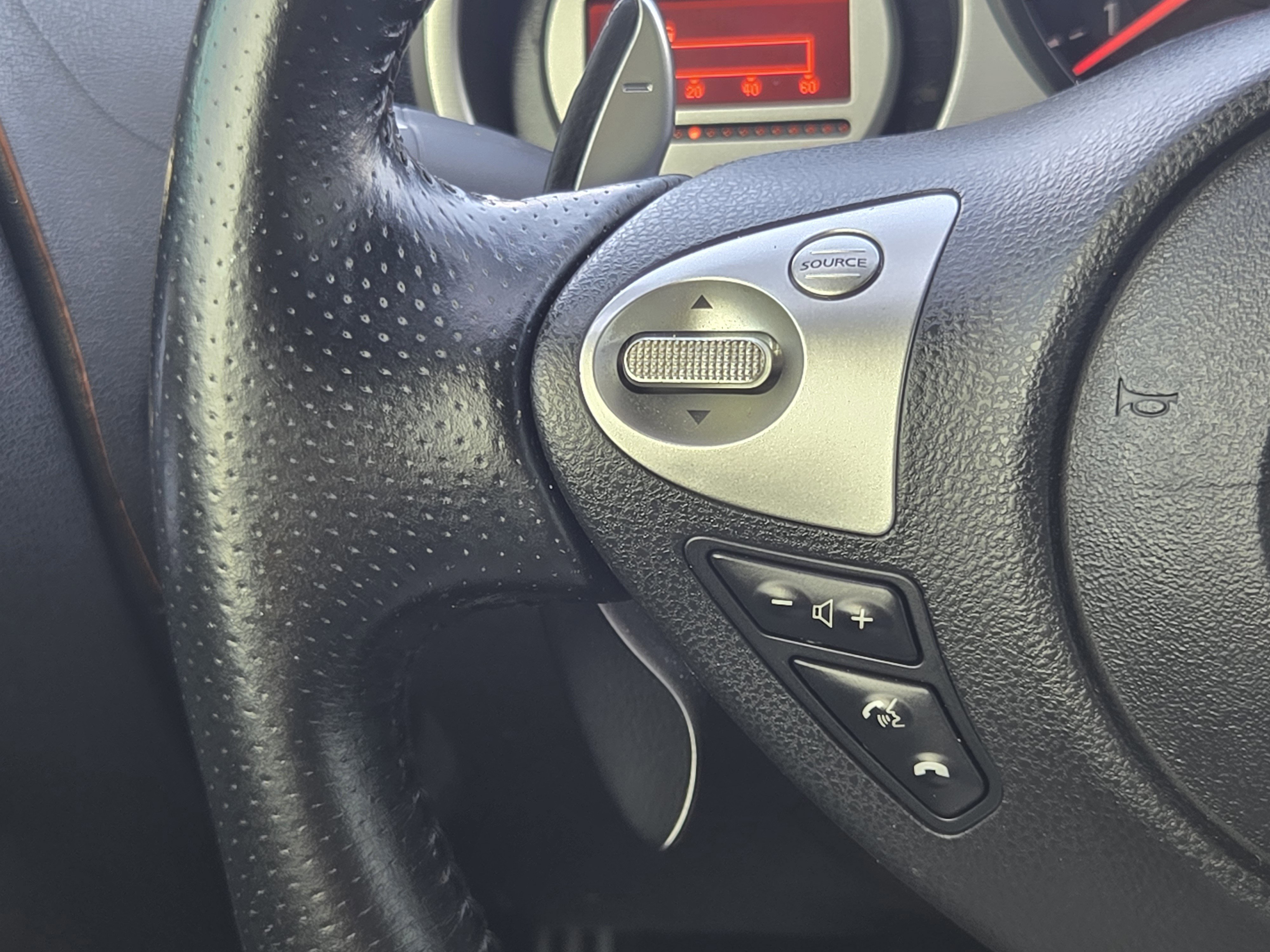 Used 2010 Nissan 370Z Touring RWD image 25