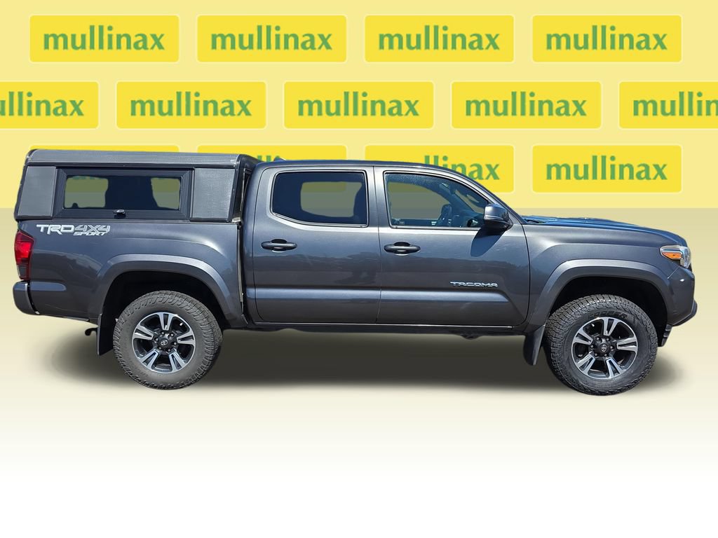 Used 2018 Toyota Tacoma TRD Sport w/ Technology Package AWD/4WD image 2