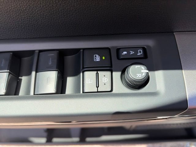 New 2026 Toyota Tundra Limited AWD/4WD image 13