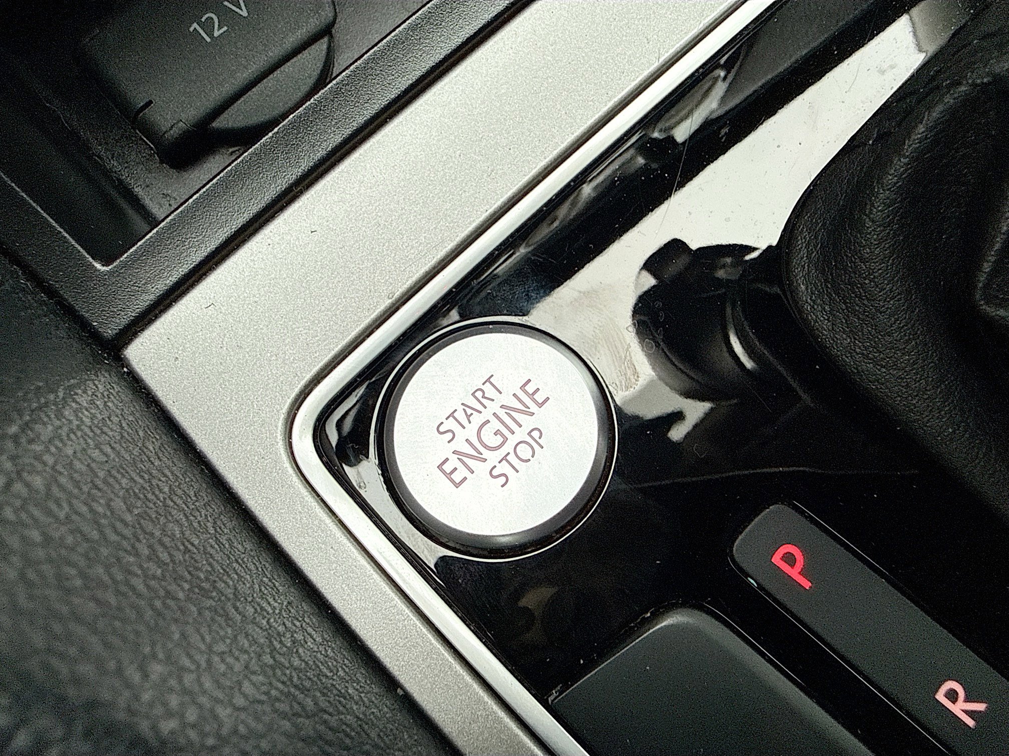 Used 2020 Volkswagen Passat 2.0T SEL image 30