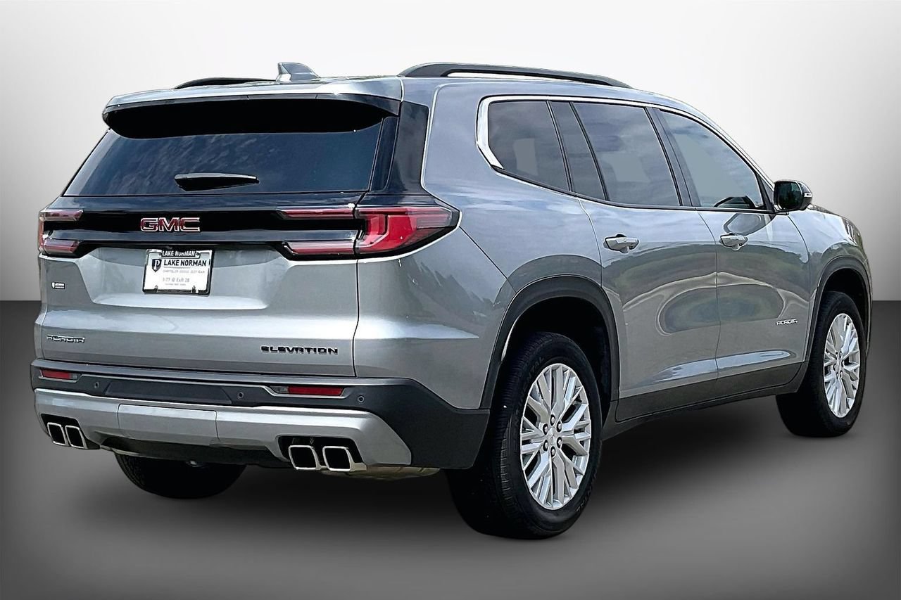Used 2025 GMC Acadia Elevation w/ Elevation Premium Package FWD image 8