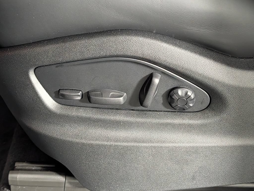 New 2026 Porsche Cayenne GTS AWD/4WD image 29
