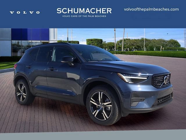 New 2026 Volvo XC40 B5 Core