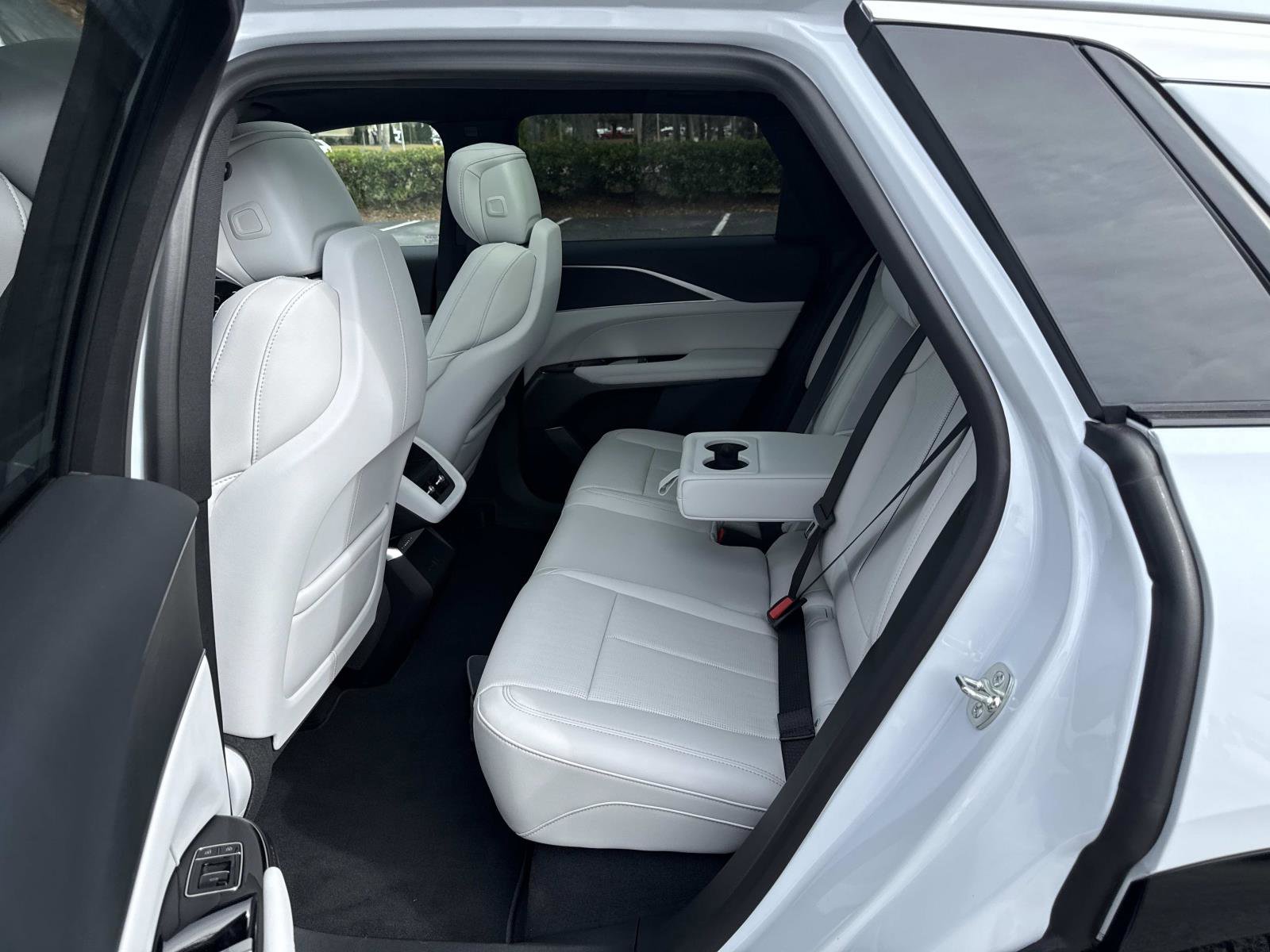 New 2026 Cadillac Lyriq Luxury image 15