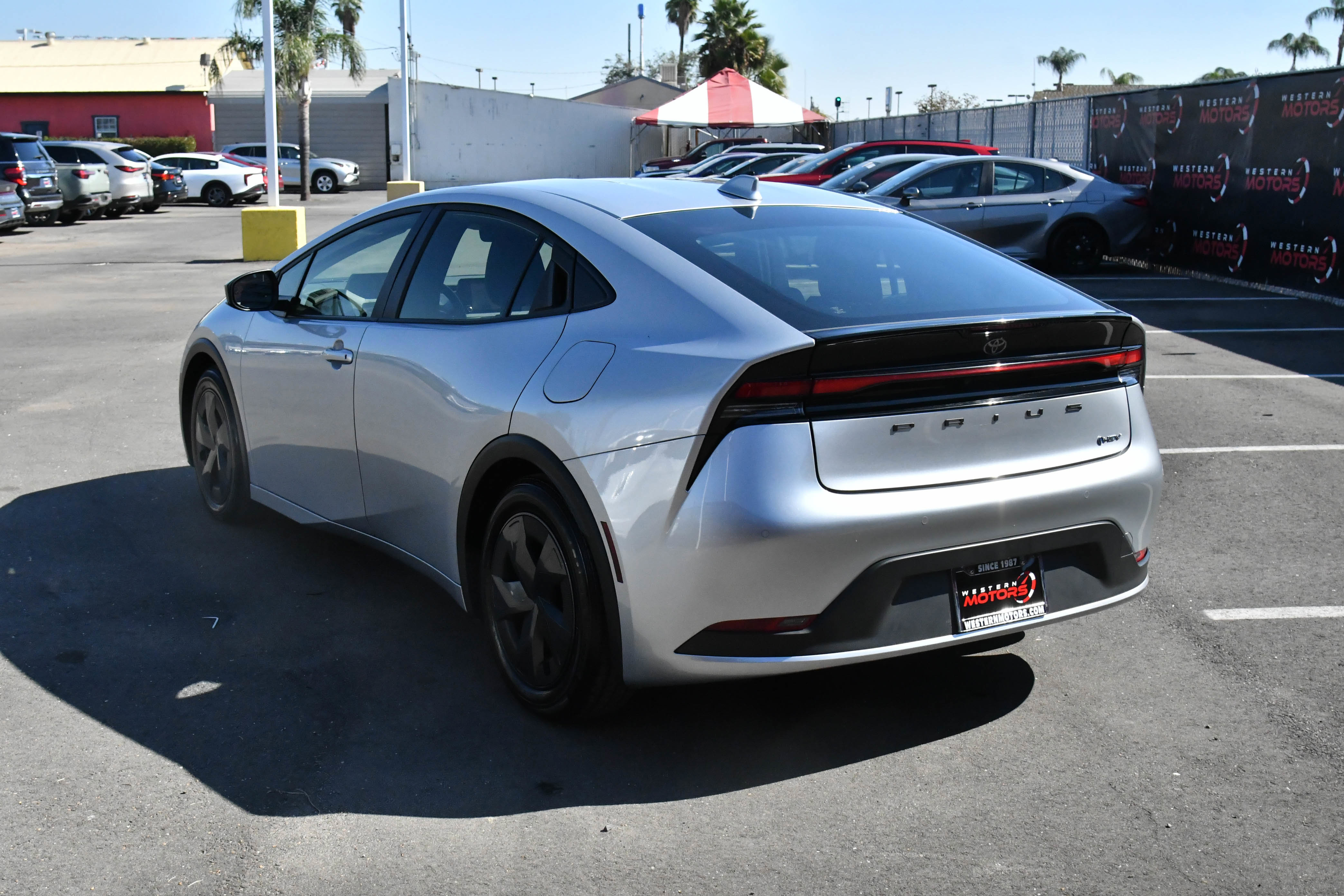 Used 2025 Toyota Prius LE image 6