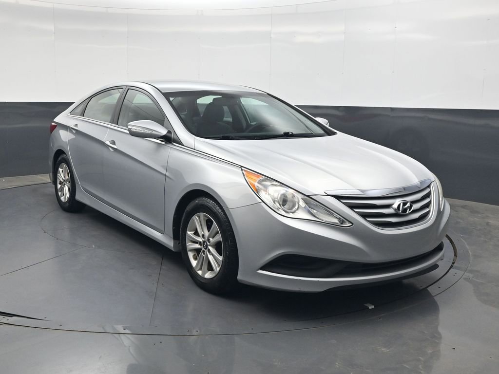 Used 2014 Hyundai Sonata GLS w/ Popular Equipment Group 2 FWD image 2
