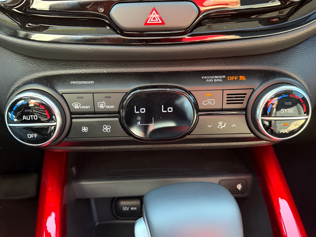 Used 2025 Kia Soul GT-Line w/ GT-Line Technology Package FWD image 32
