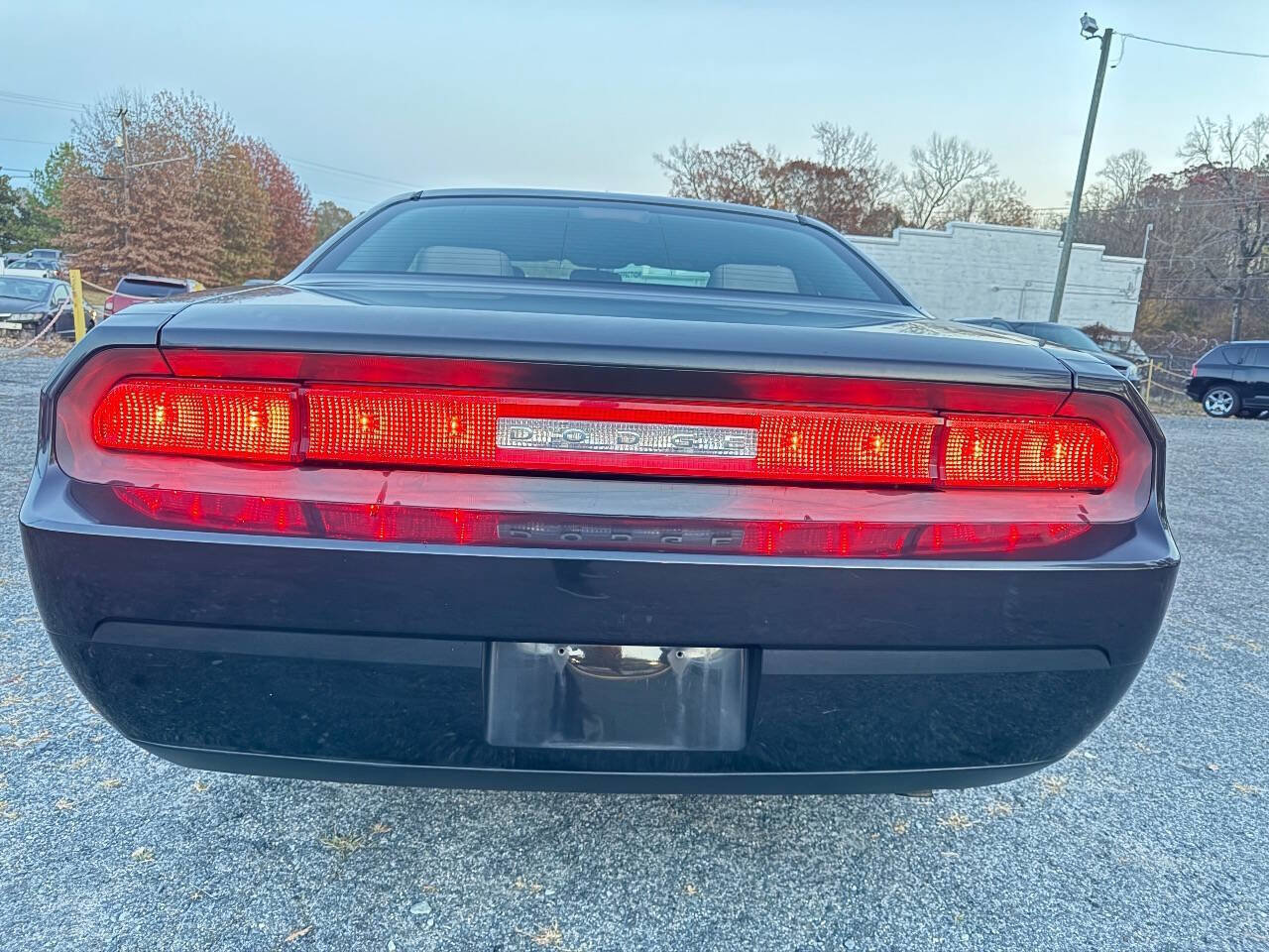 Used 2010 Dodge Challenger SE image 9