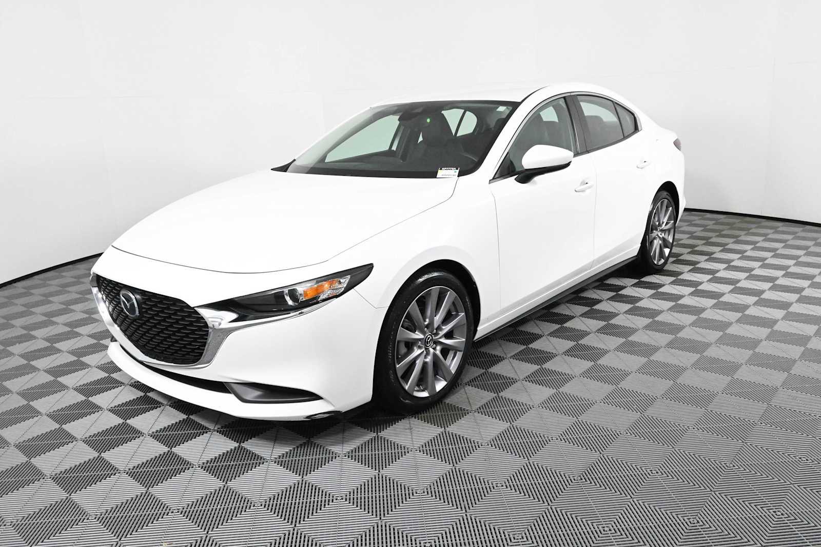 Used 2020 MAZDA MAZDA3 Sedan w/ Select Package FWD image 2