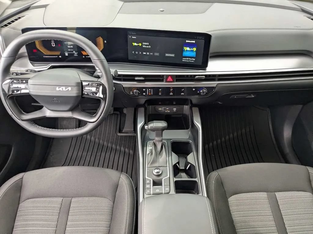 Used 2026 Kia Sorento LX FWD image 17