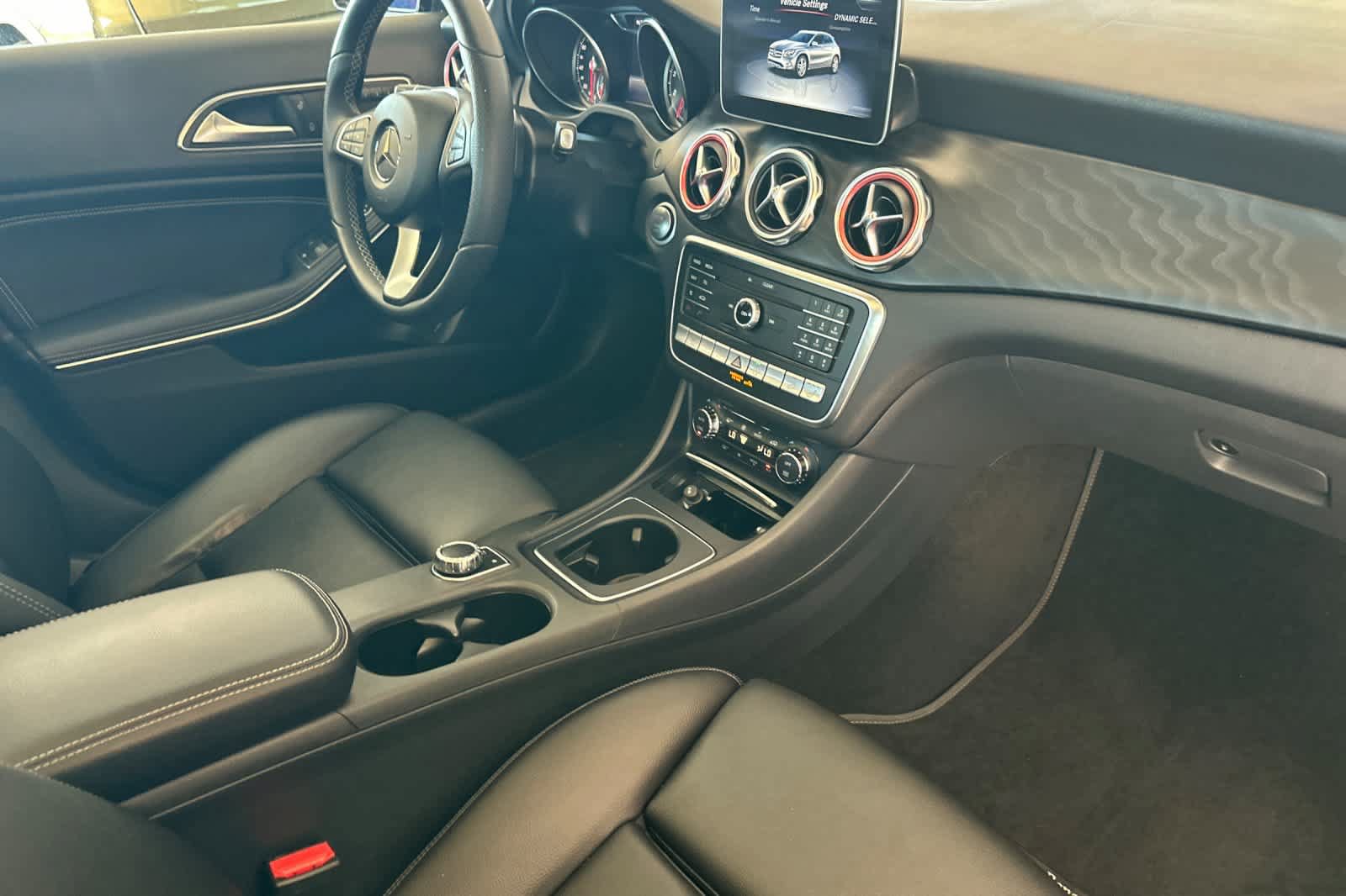 Used 2018 Mercedes-Benz GLA 250 4MATIC image 17