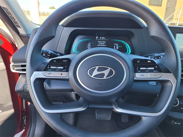 Used 2025 Hyundai Elantra Blue image 26