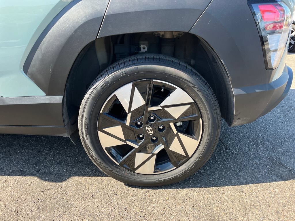 Used 2025 Hyundai Kona SEL AWD/4WD image 30