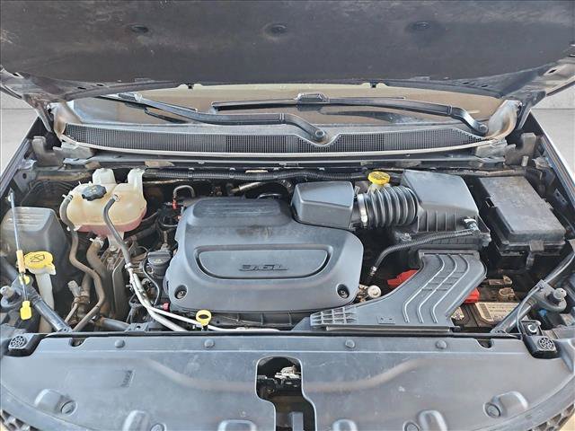 Used 2020 Chrysler Pacifica Touring-L Plus w/ Tire & Wheel Group FWD image 26