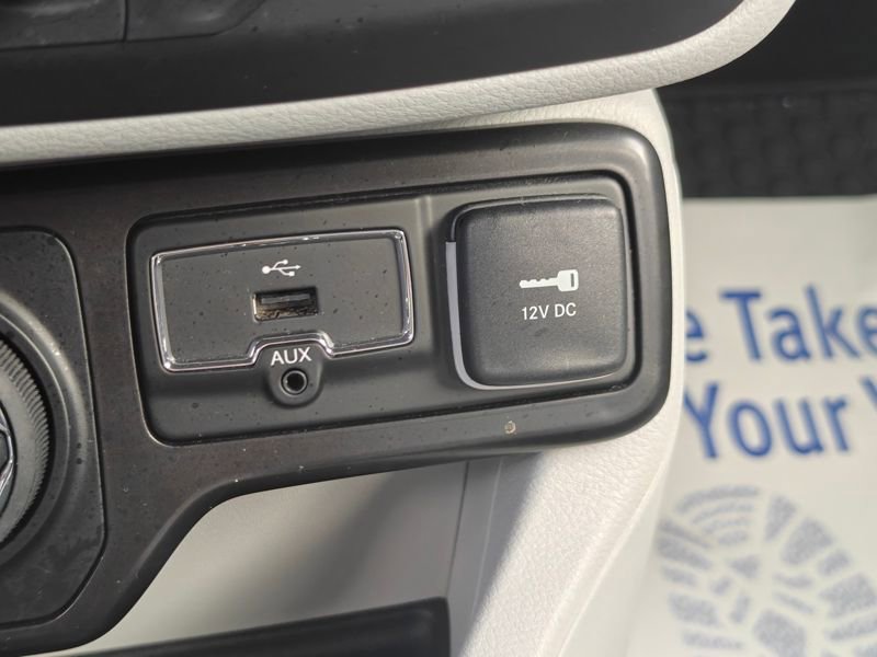 Used 2022 Jeep Renegade Latitude image 34