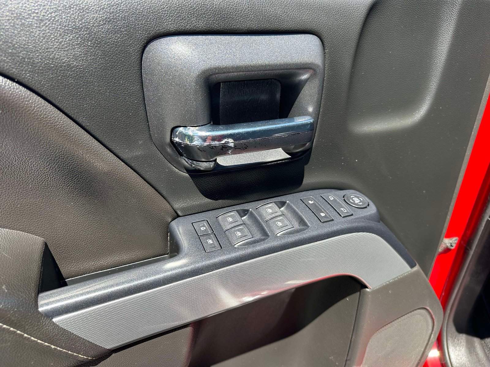 Used 2018 Chevrolet Silverado 1500 LT w/ All Star Edition AWD/4WD image 19