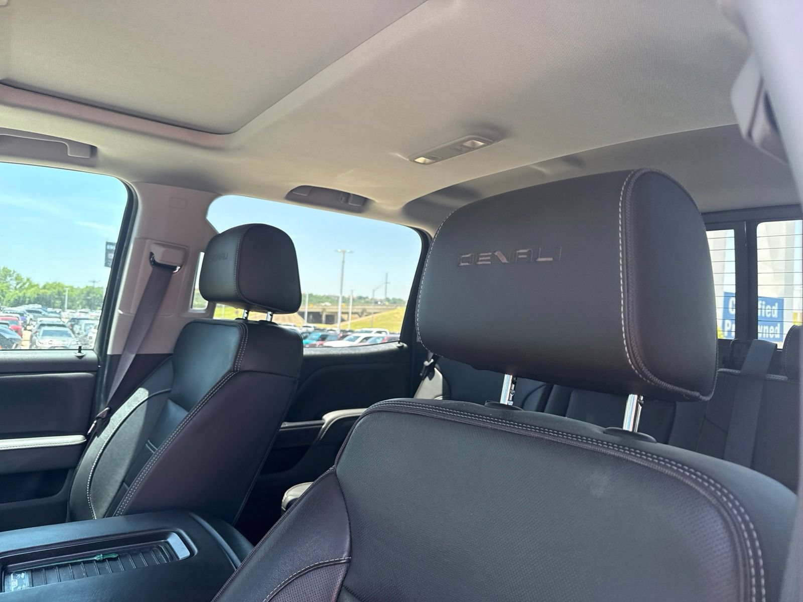 Used 2018 GMC Sierra 2500 Denali w/ Duramax Plus Package AWD/4WD image 19