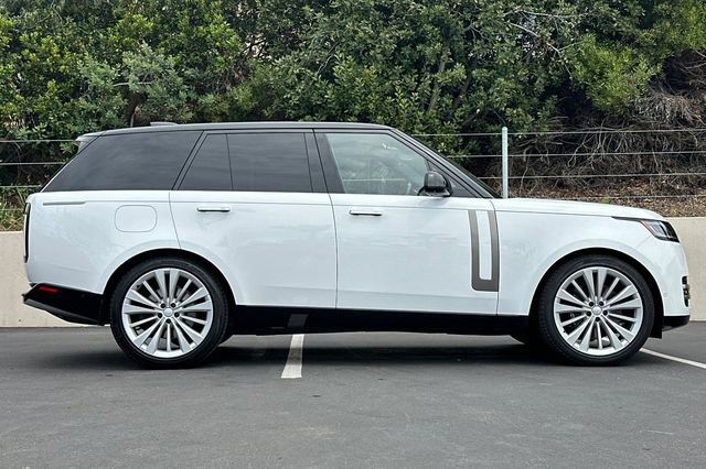 Used 2024 Land Rover Range Rover SE image 6