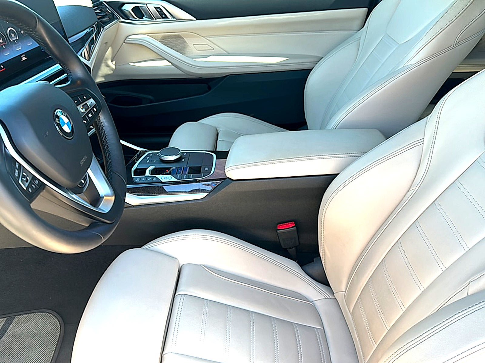 Used 2024 BMW 430i Coupe w/ Premium Package RWD image 13
