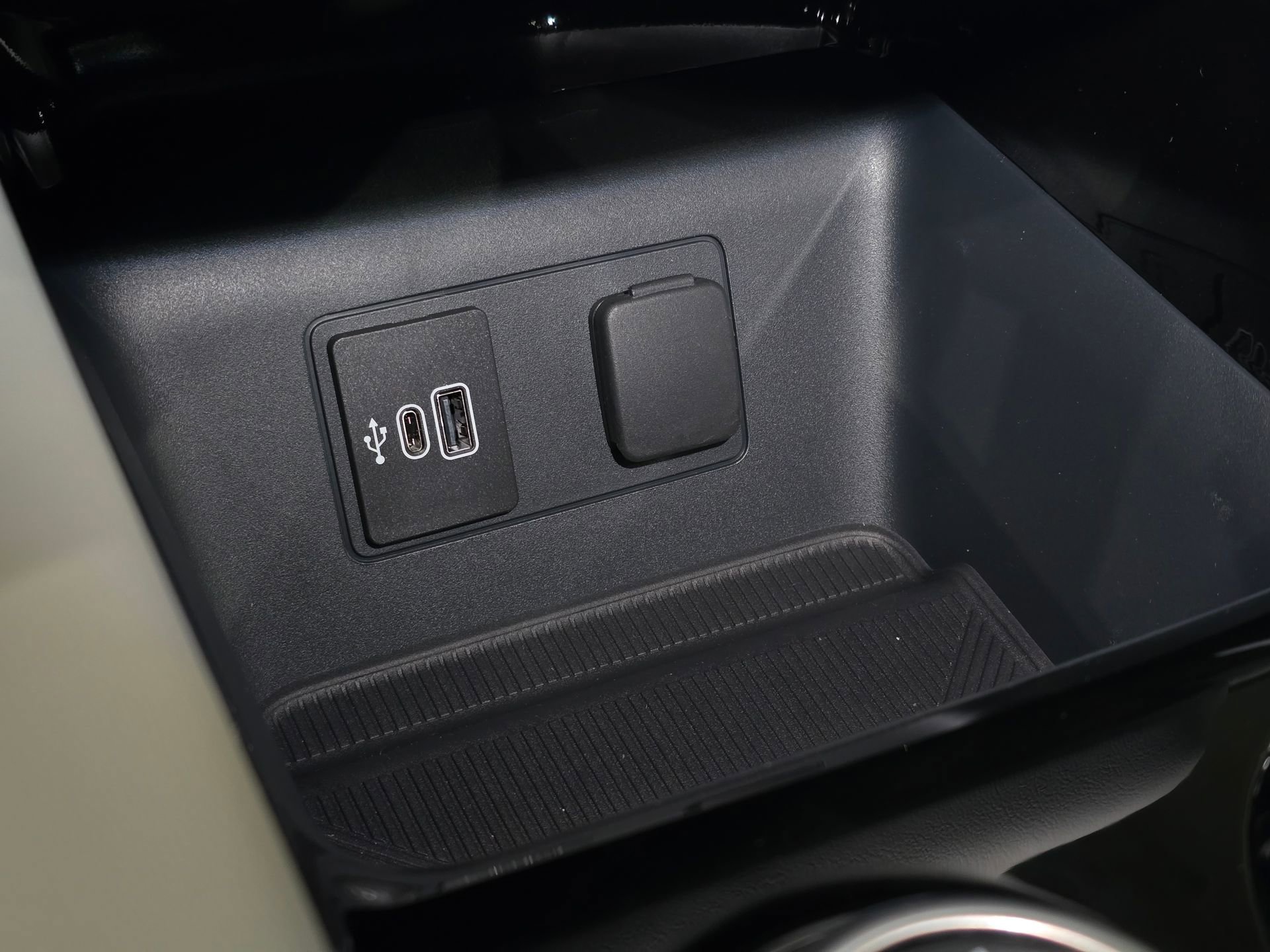 New 2026 Ford Explorer Platinum w/ LUX Leather Package image 36