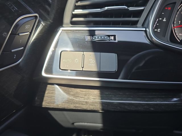 Used 2025 Audi Q7 3.0T Premium Plus AWD/4WD image 10