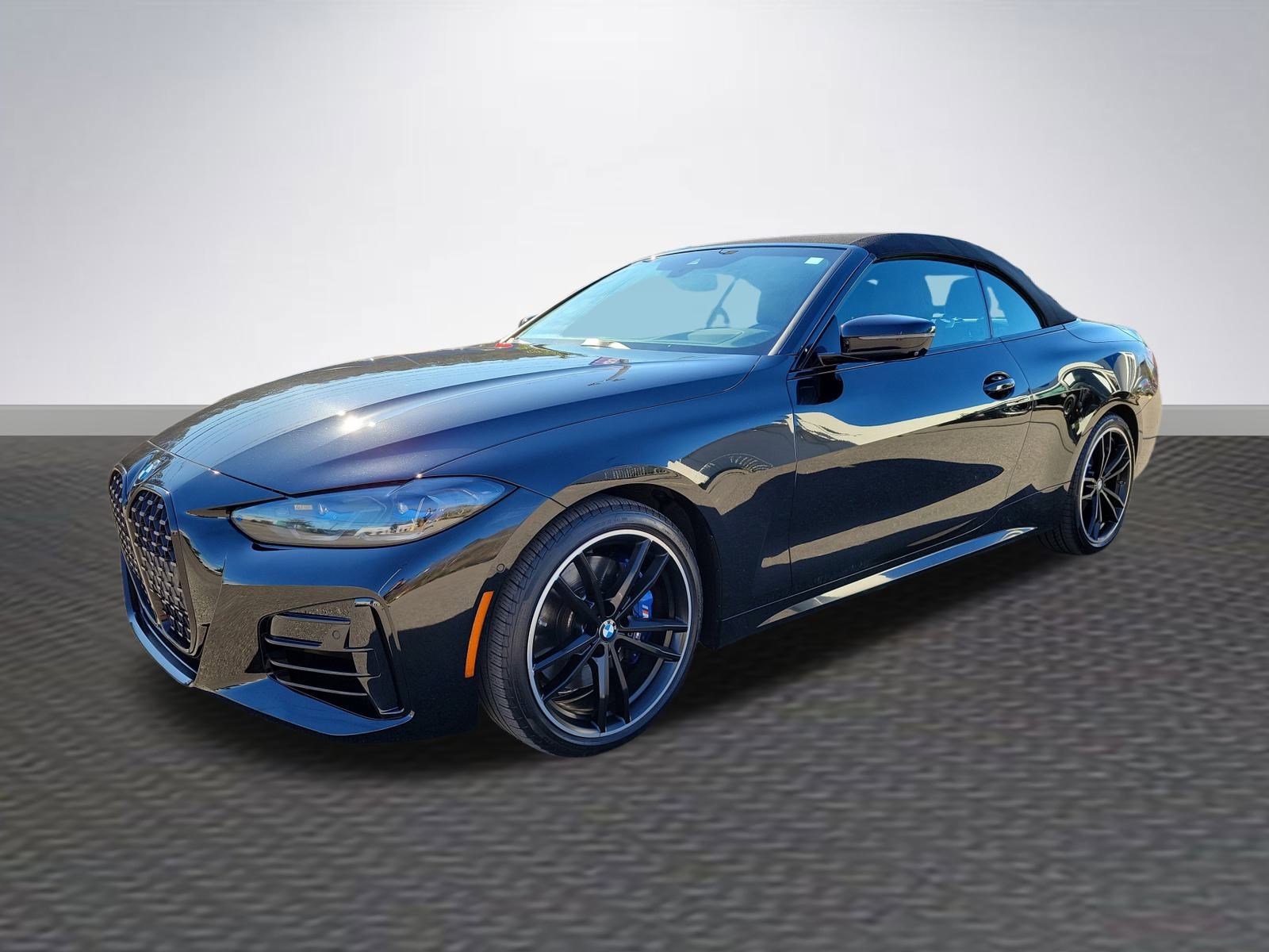 Used 2022 BMW 440i xDrive Convertible w/ Premium Package image 3