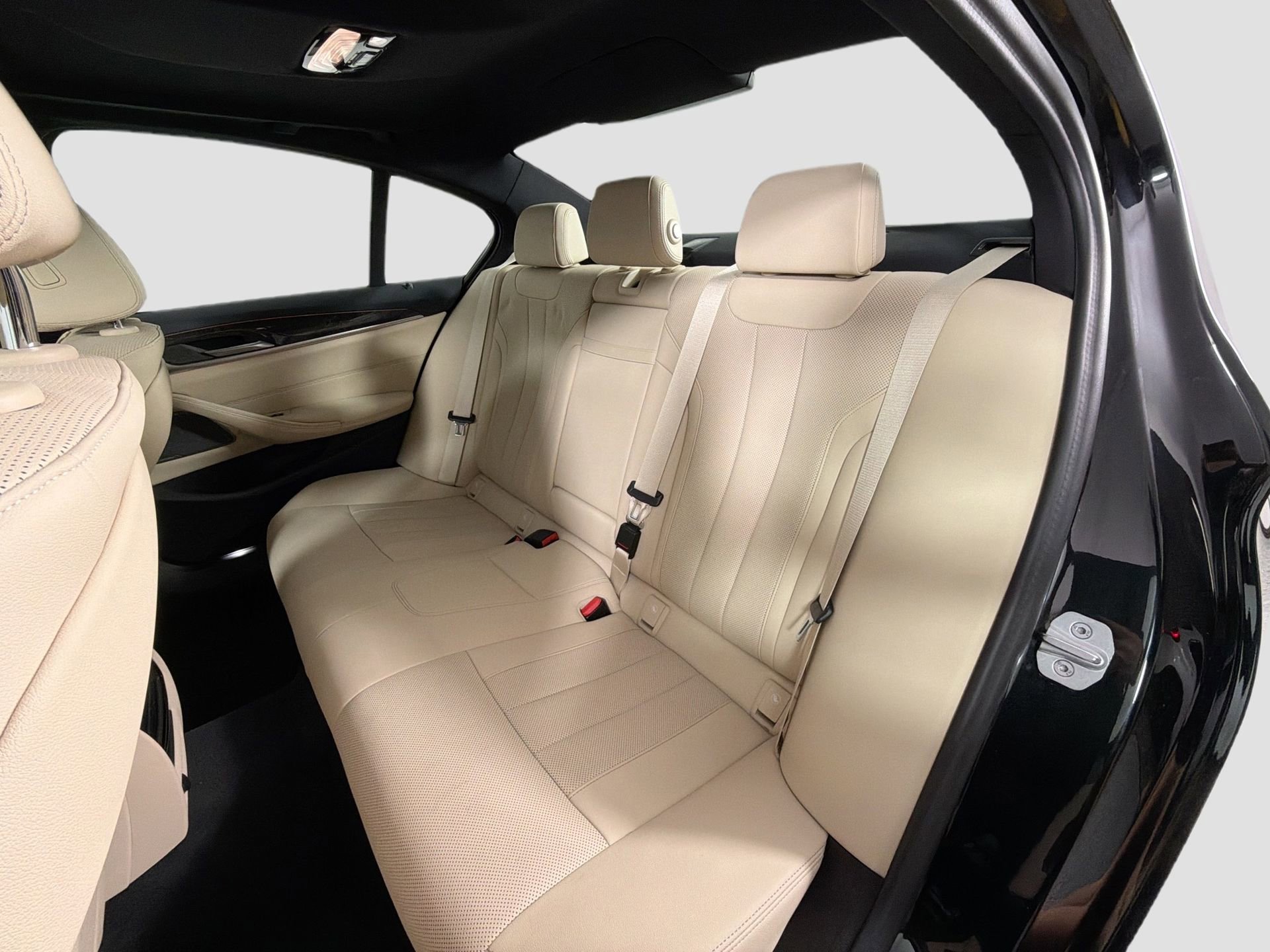 Certified 2023 BMW 530i w/ M Sport Package image 26