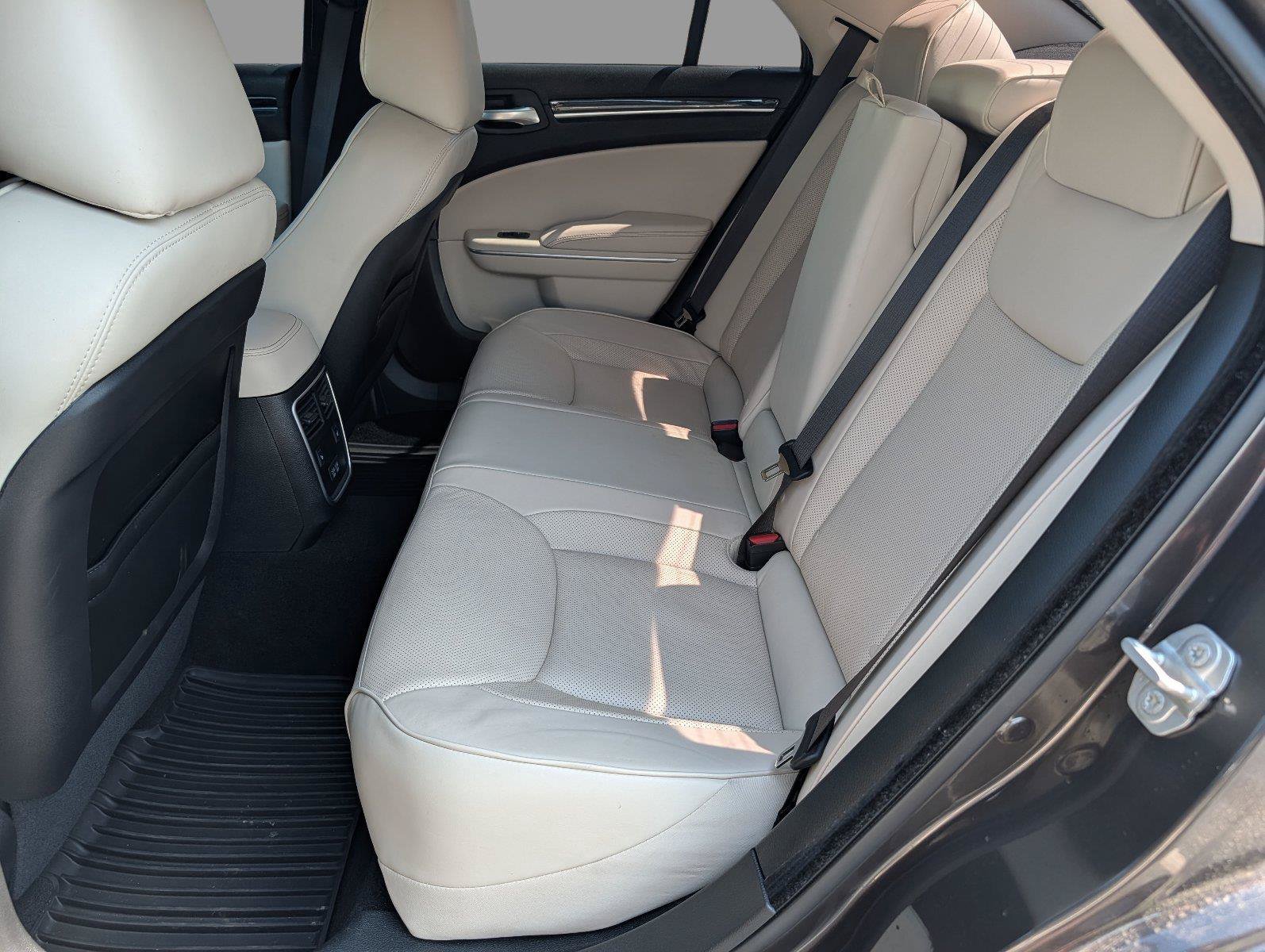 Used 2023 Chrysler 300 Touring L w/ Comfort Group RWD image 30