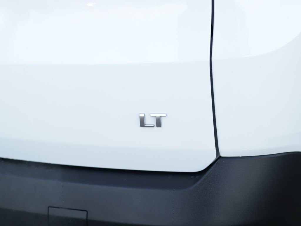 Used 2023 Chevrolet Traverse LT AWD/4WD image 36