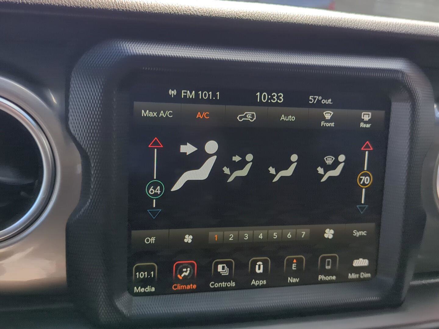 Used 2021 Jeep Wrangler Unlimited Sahara w/ Uconnect 4C Nav & Sound Group AWD/4WD image 23