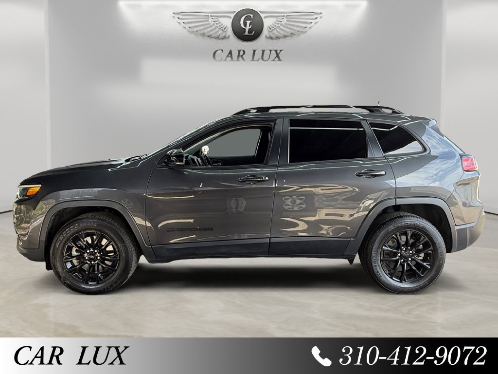 Used 2023 Jeep Cherokee Altitude Lux