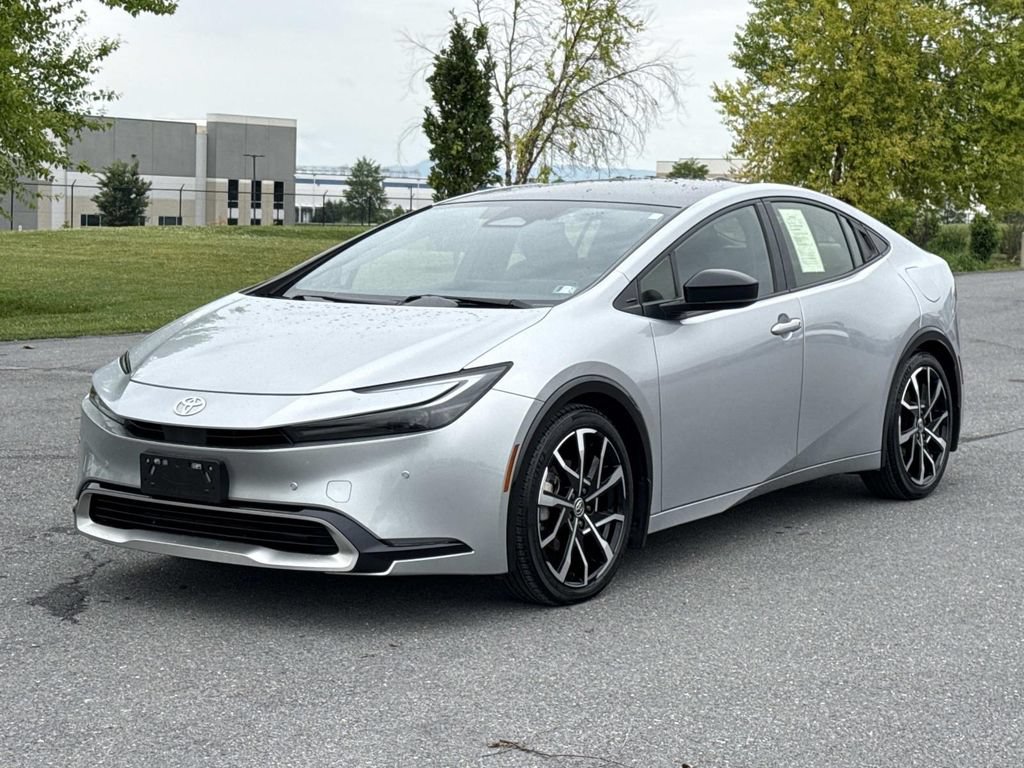 Used 2024 Toyota Prius Prime Premium FWD image 29