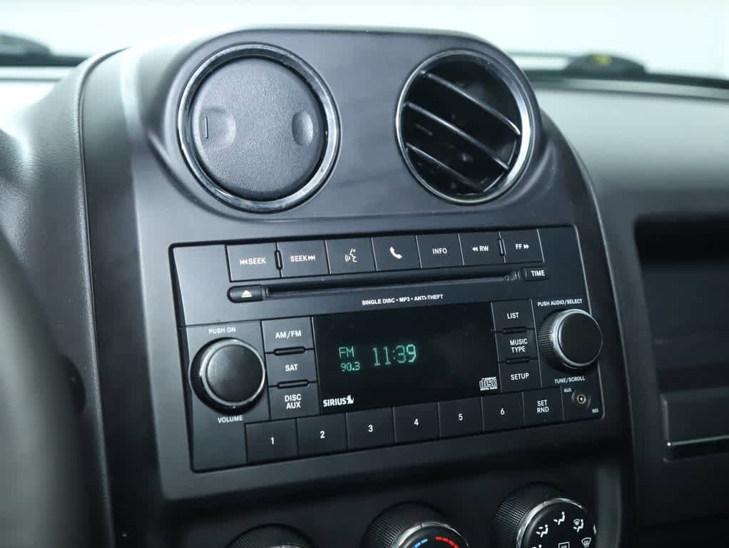 Used 2014 Jeep Patriot High Altitude FWD image 26