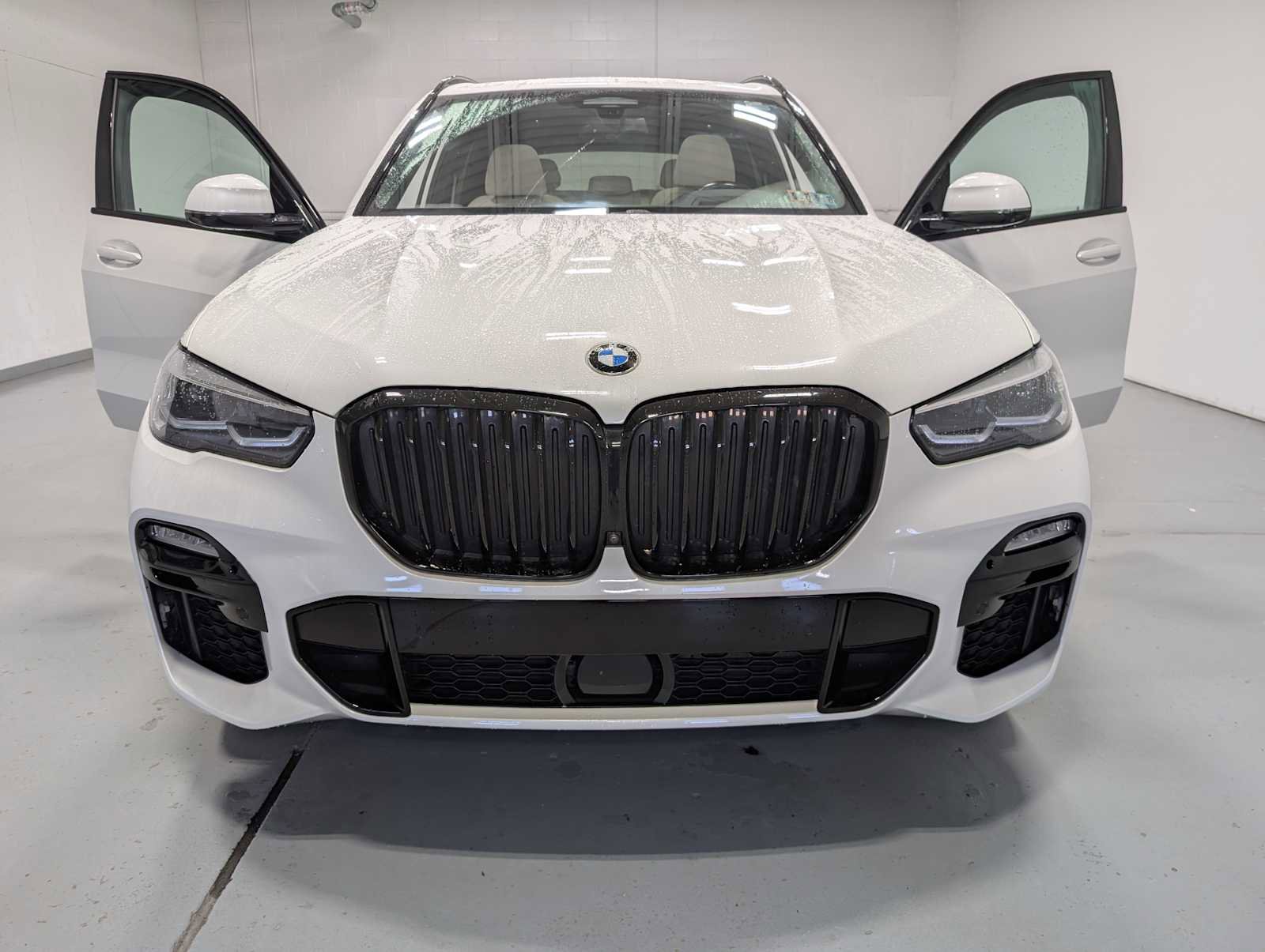 Used 2021 BMW X5 M50i AWD/4WD image 15