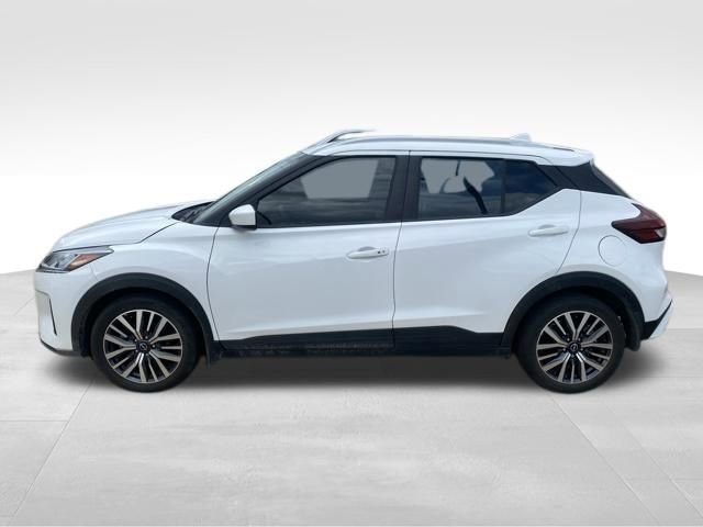 Used 2024 Nissan Kicks SV FWD image 2
