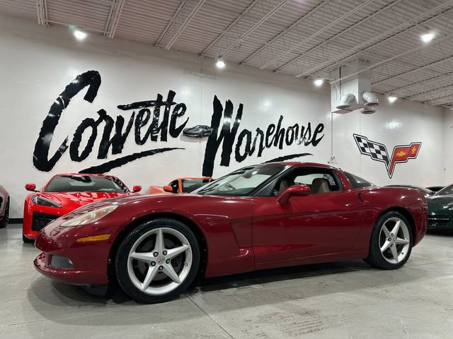 Used 2012 Chevrolet Corvette Coupe w/ 2LT Preferred Equipment Group RWD image 1