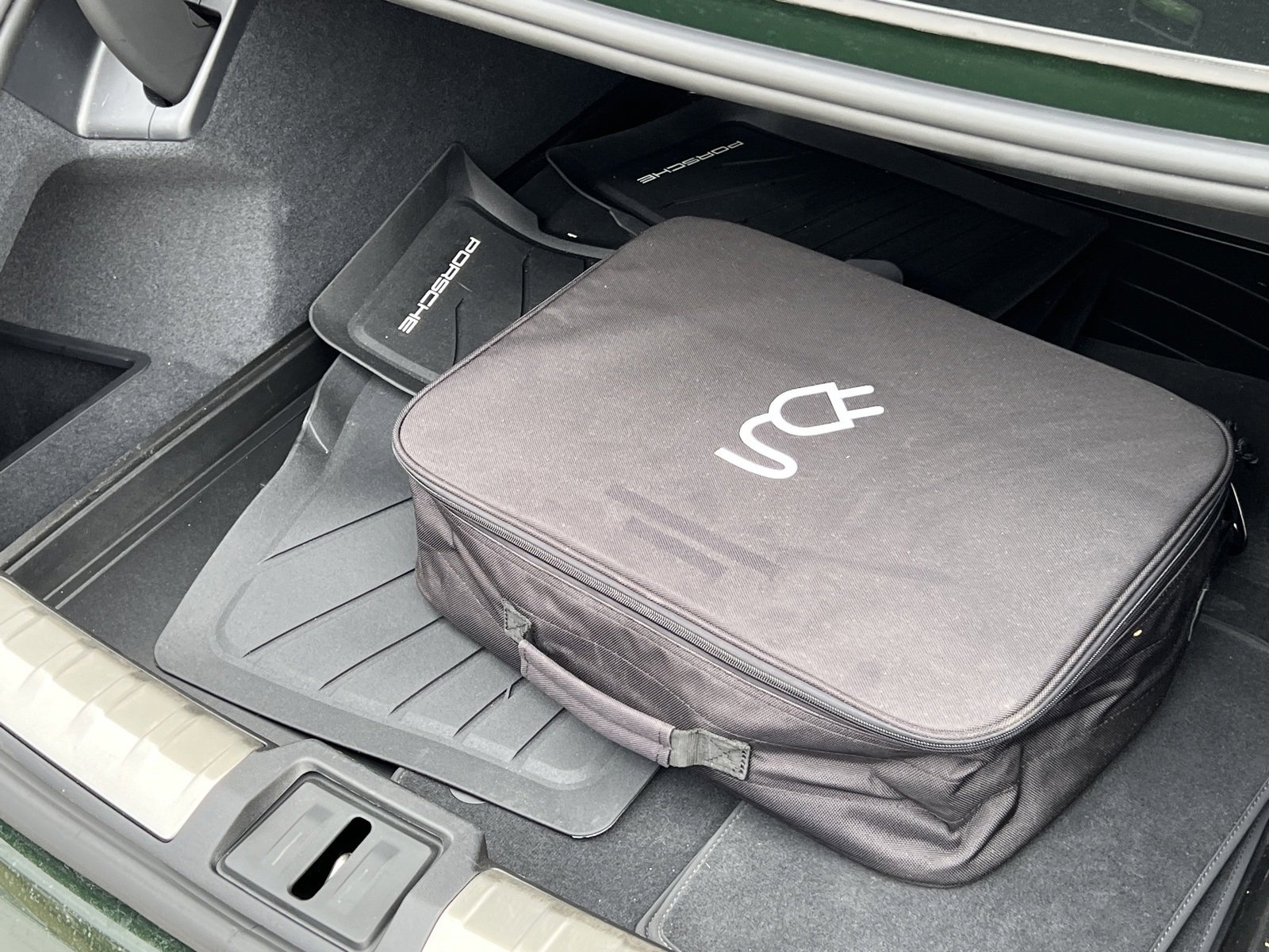 Certified 2025 Porsche Taycan image 17