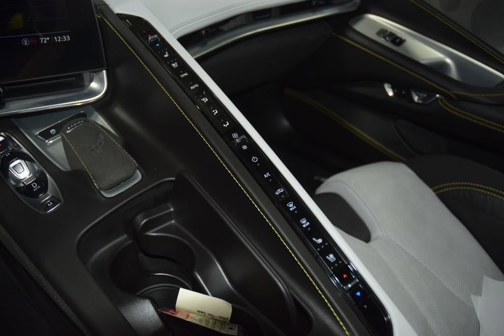 Used 2021 Chevrolet Corvette Stingray Premium Conv w/ 3LT RWD image 30