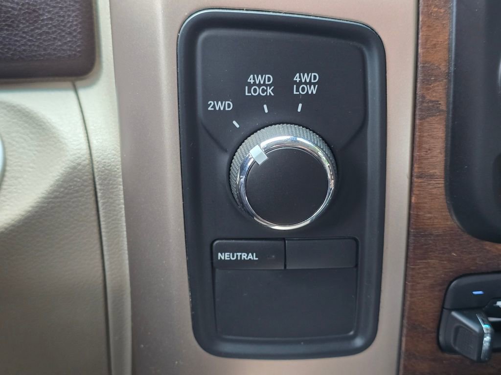 Used 2015 RAM 3500 Laramie Longhorn image 38