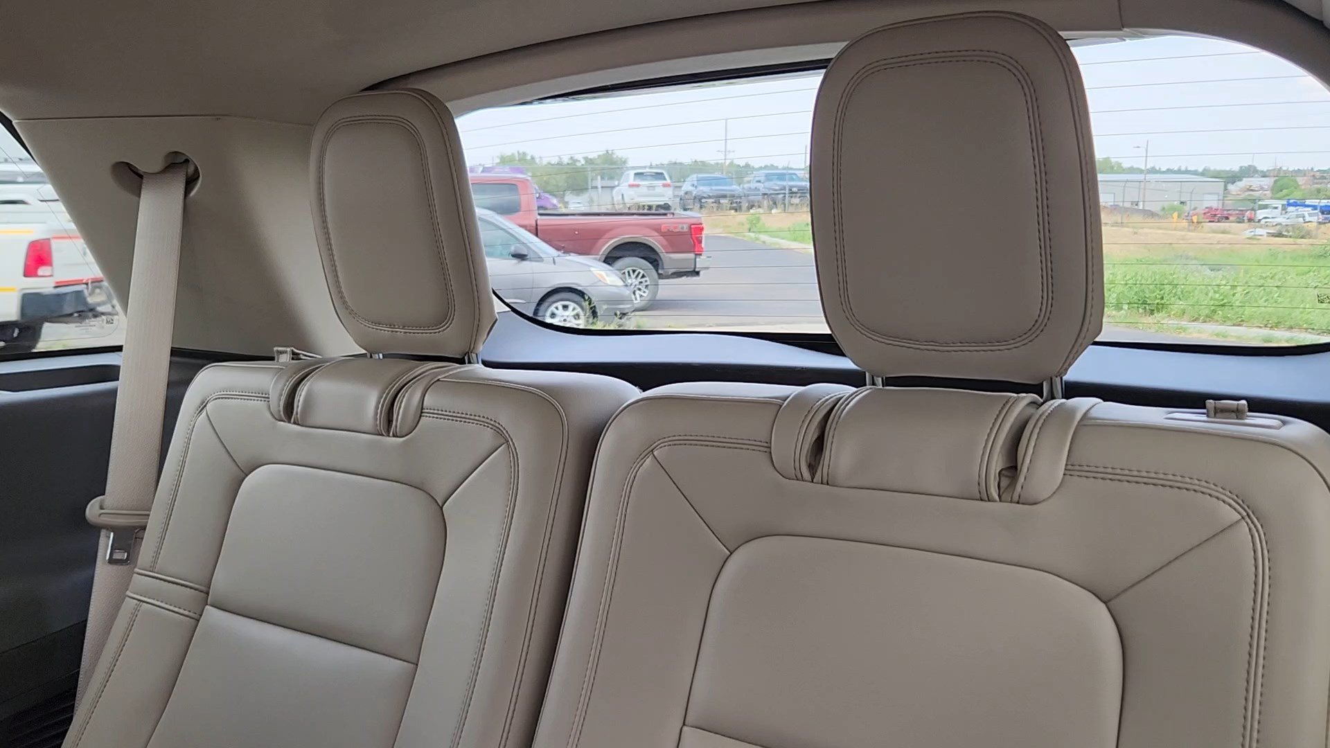 Used 2022 Lincoln Aviator Reserve w/ Equipment Group 201A RWD image 19