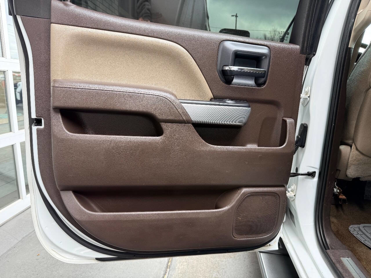 Used 2015 Chevrolet Silverado 2500 LT w/ LT Convenience Package image 32